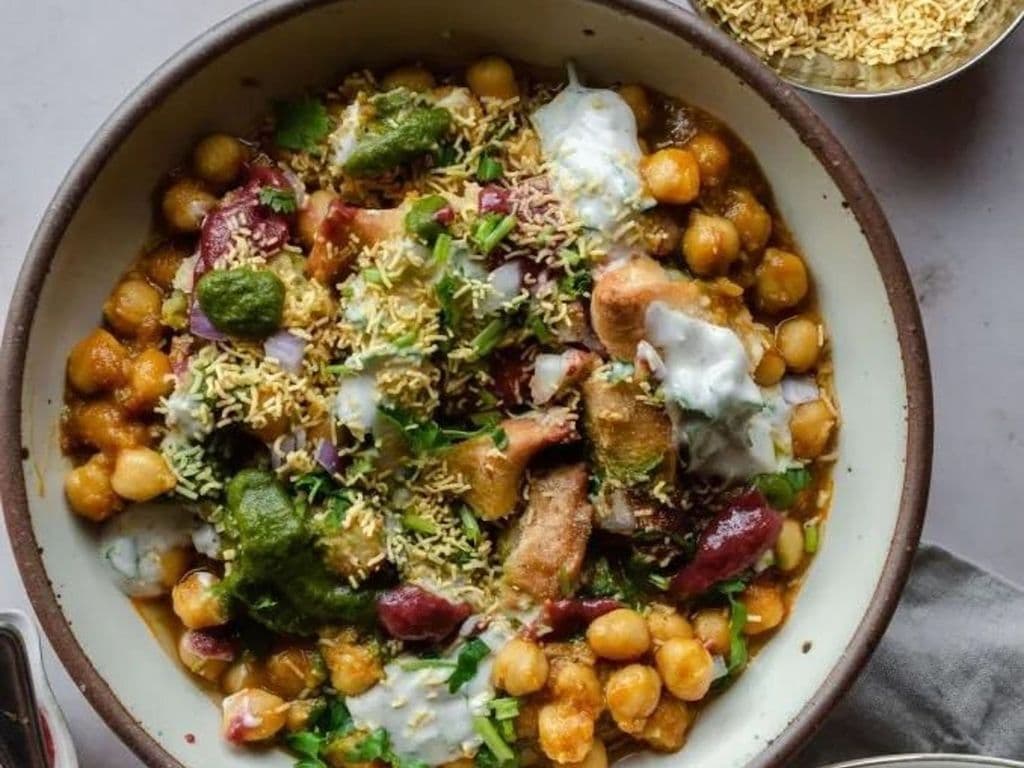 Chole Samosa Chaat