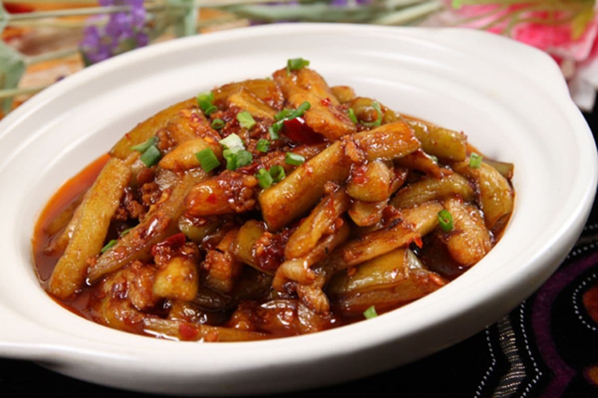 Eggplant with Chilli and Garlic Sauce 鱼香茄子
