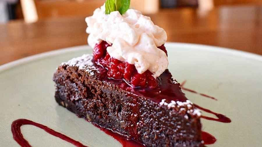 Flourless Chocolate Hazelnut Ganache Torte