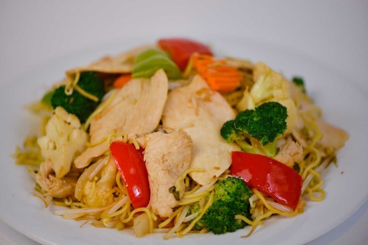 83. Stir-Fried Chicken and Mixed Vegetables with Soft Egg Noodles - Mi Xao Mem Ga, Rau Cai