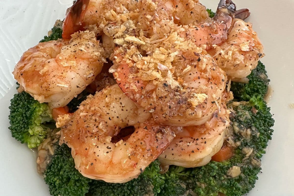 SF.75 Pad Katiem (Garlic and Black Pepper Sauce)