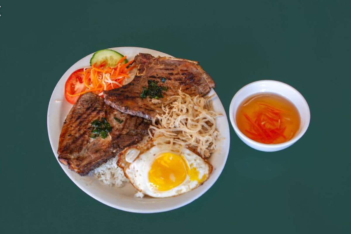 25. BBQ Pork Chop, Pork Slice, and Rice - Com Suon Bi Trung