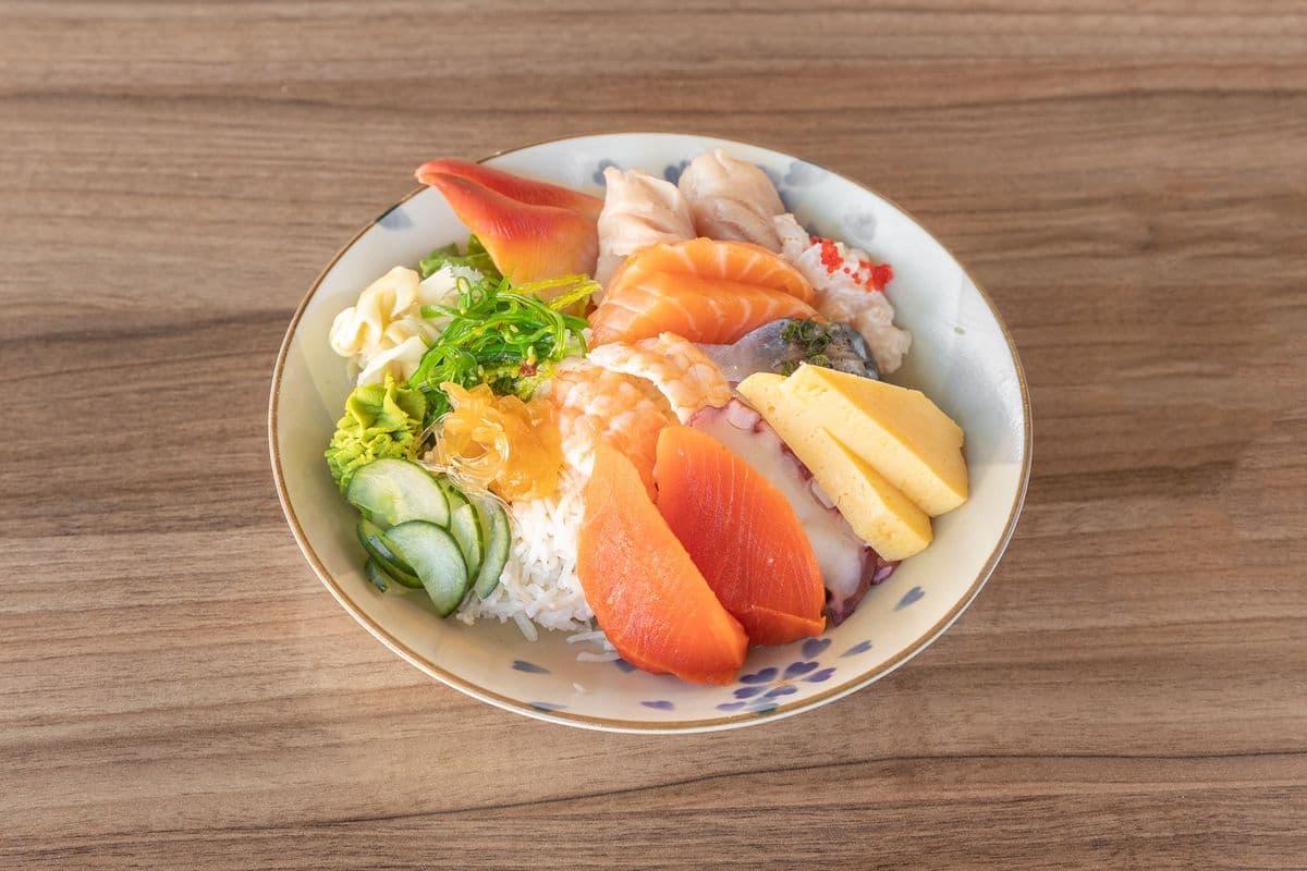 Chirashi Donburi