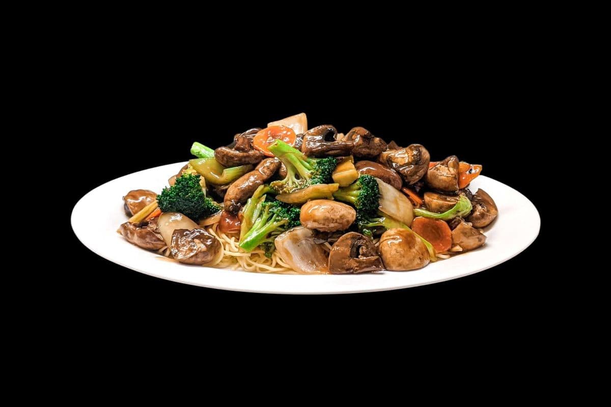 121. Special Mushroom with Mixed Vegetable Chow Mein
