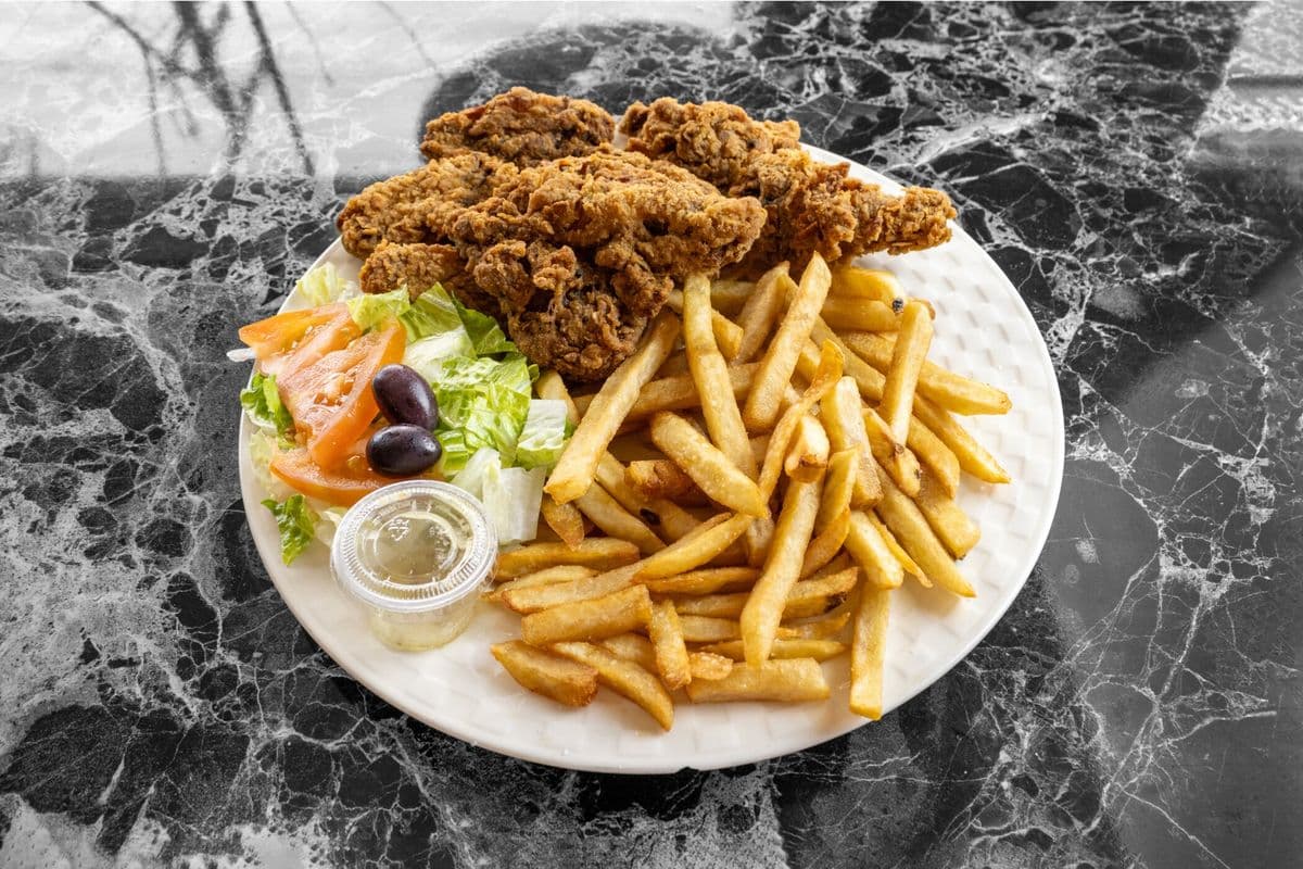 Chicken Wings with Fries