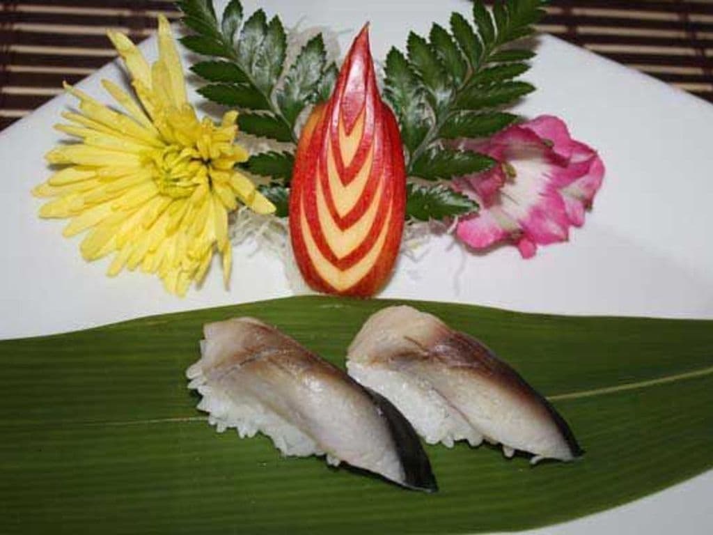 Mackerel Sushi (2pcs)