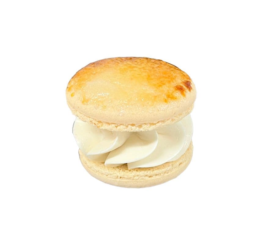 Crème Brulee Macaron