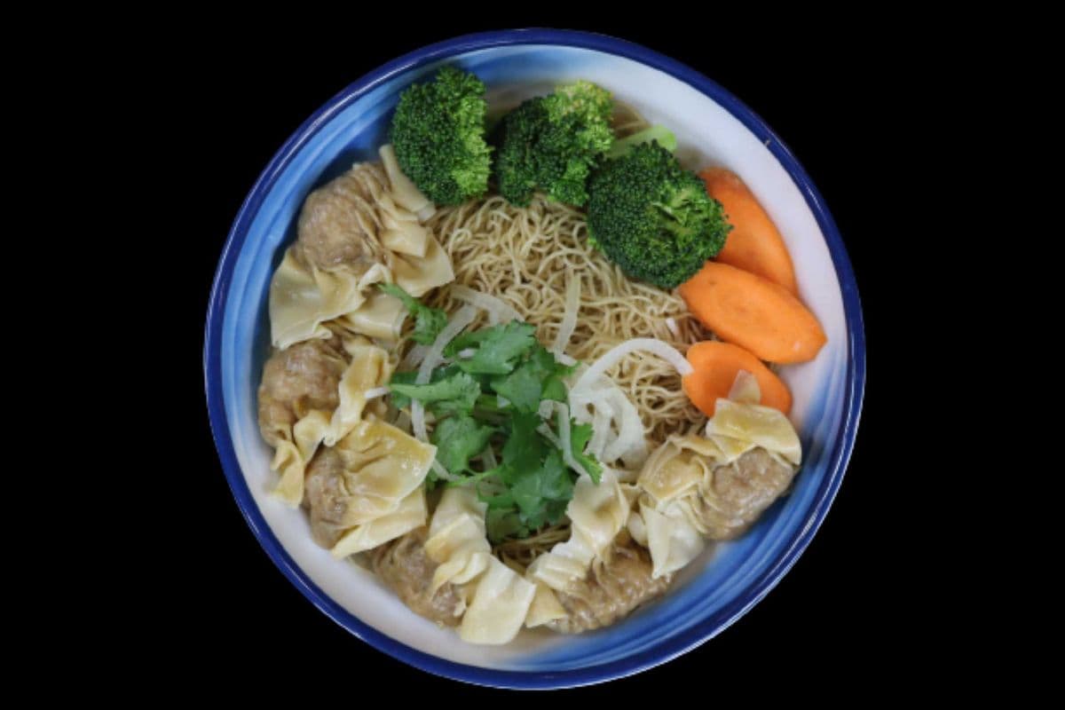 32. Egg Noodle with Wonton