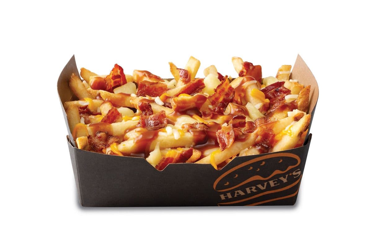 Poutine bacon et double fromage grand format / Large Bacon Double Cheese Poutine