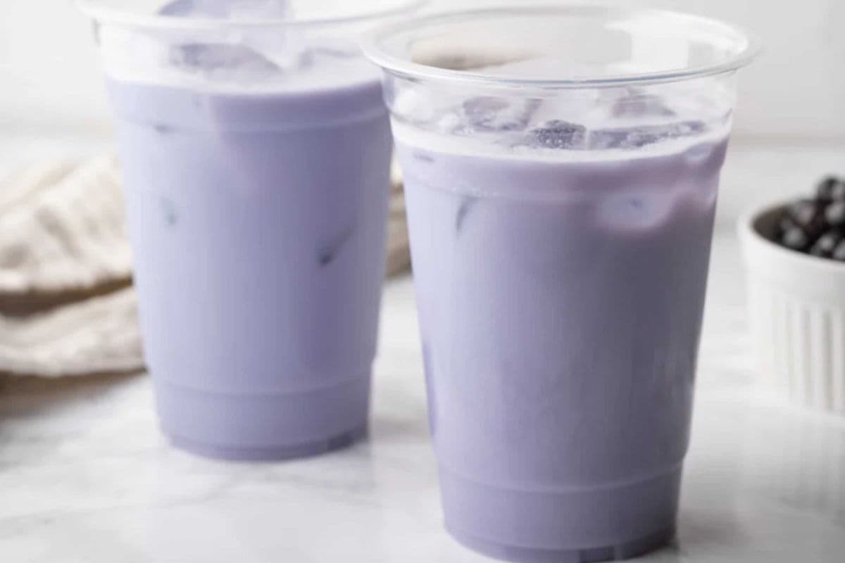 Iced Taro Milk Green Tea 冰香芋奶绿 (20oz)