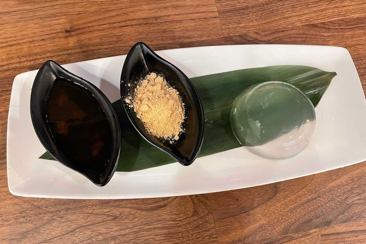 Raindrop Cake（雨滴冰冰饼）