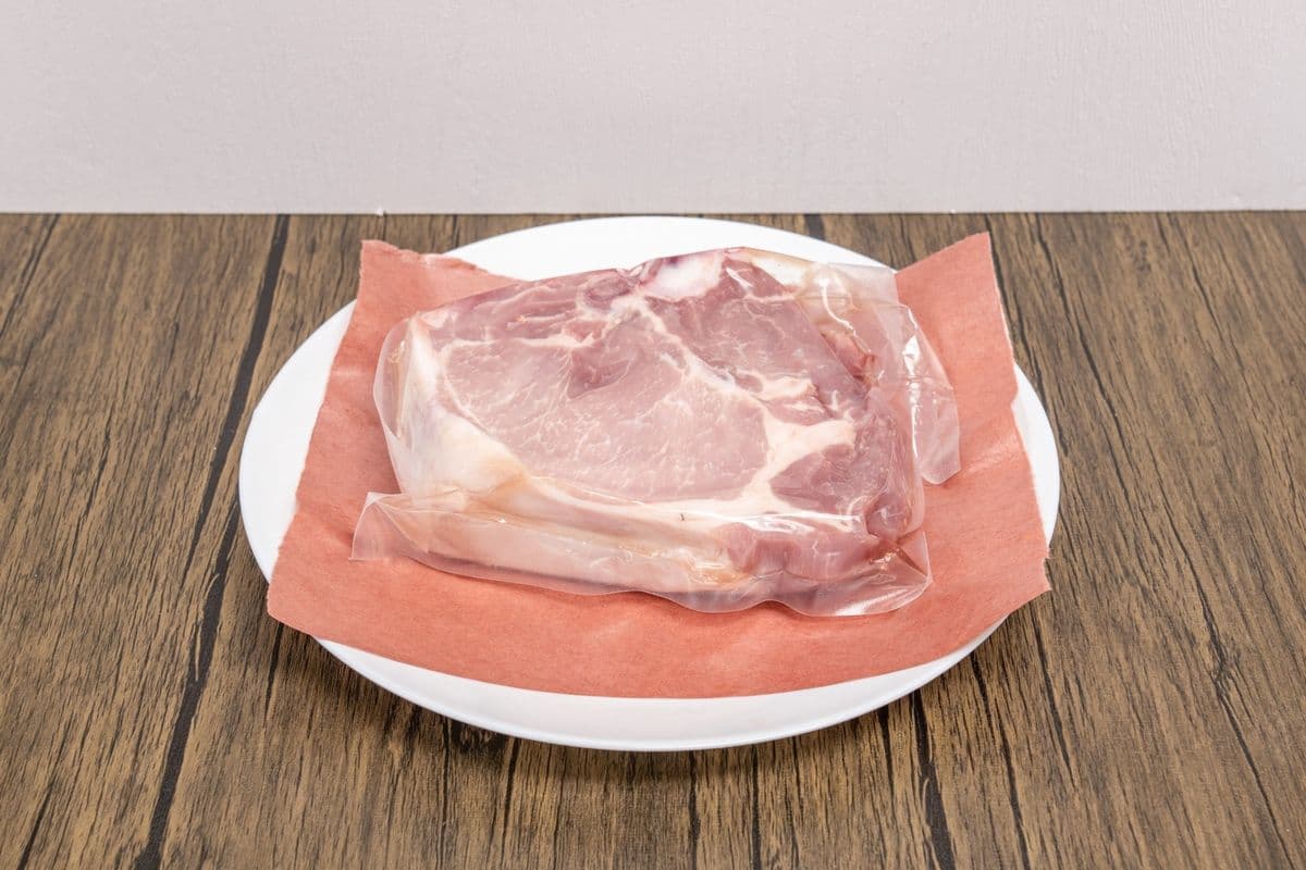 Thick Cut Pork Chop (16 oz)
