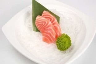 110. Salmon Sashimi (2 pcs)