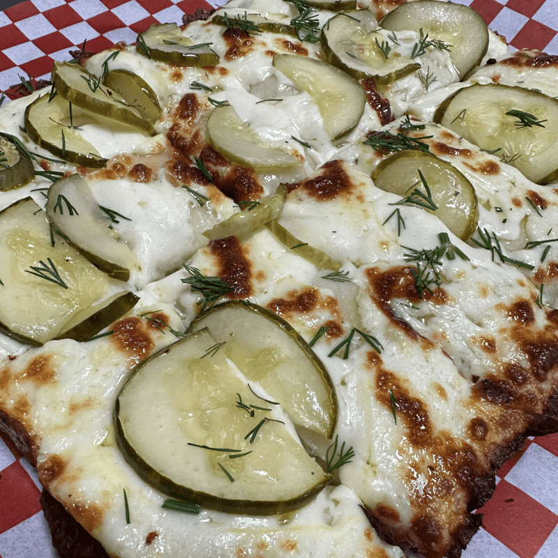 DEEP DISH PICKLE FINGERS / DOIGTS DE CORNICHONS PROFONDS