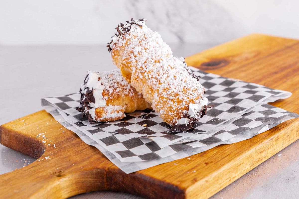 Cream Horn (3.75")