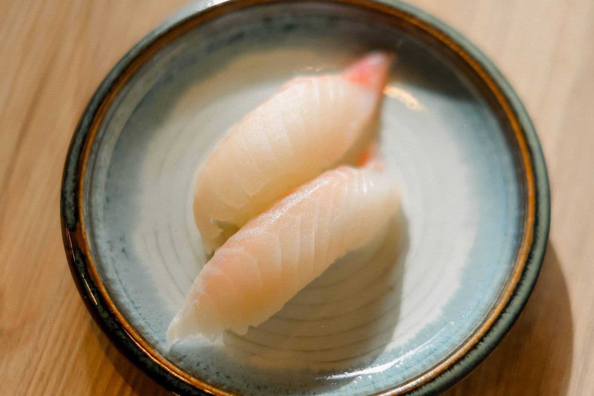 Tai Sushi (Red Snapper) (2 pcs)