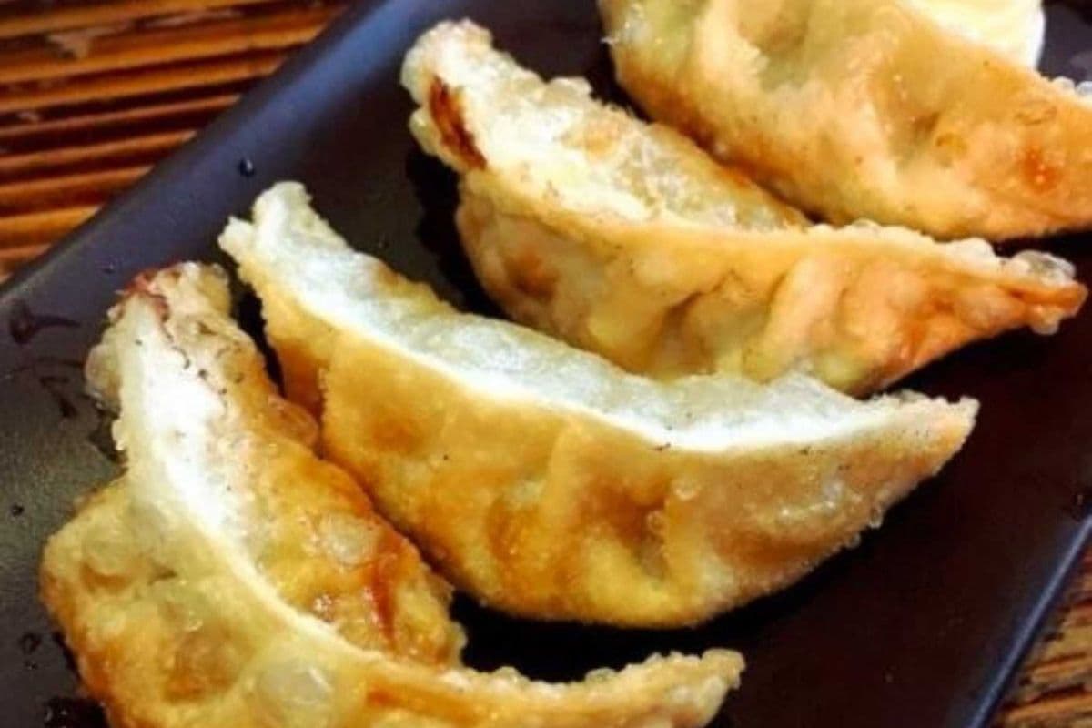 A2. Deep Fry Dumplings (6 pcs) 炸饺子