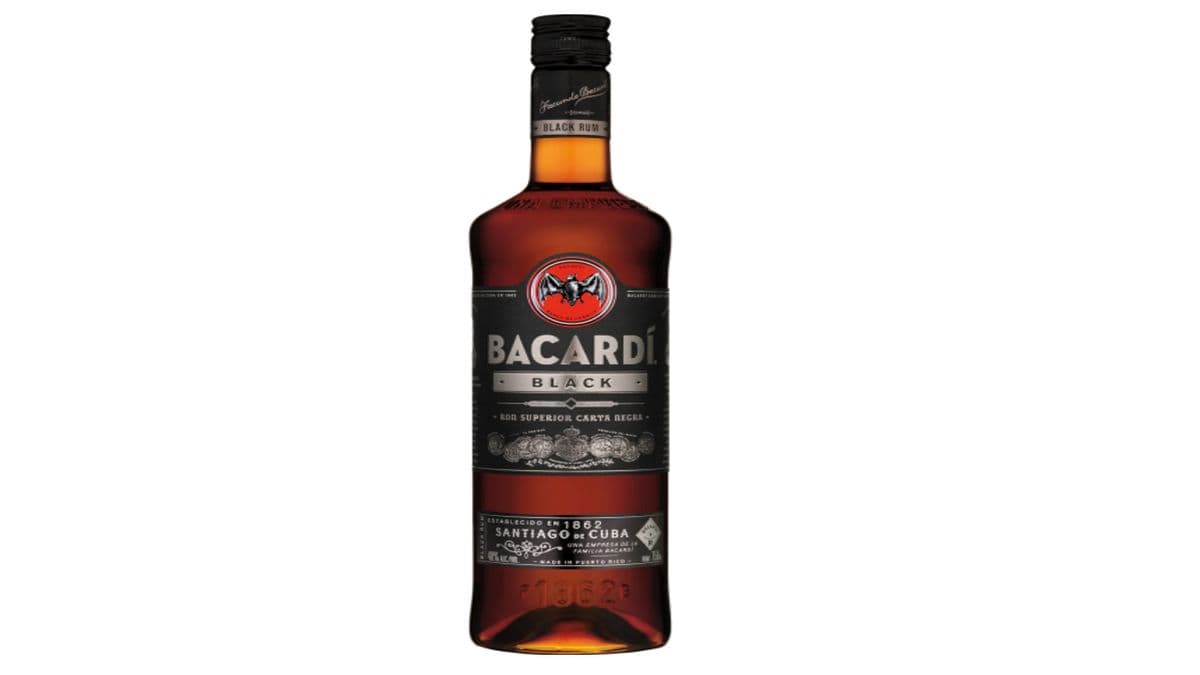 Bacardi Black (750 ml) (1 x 750ML)