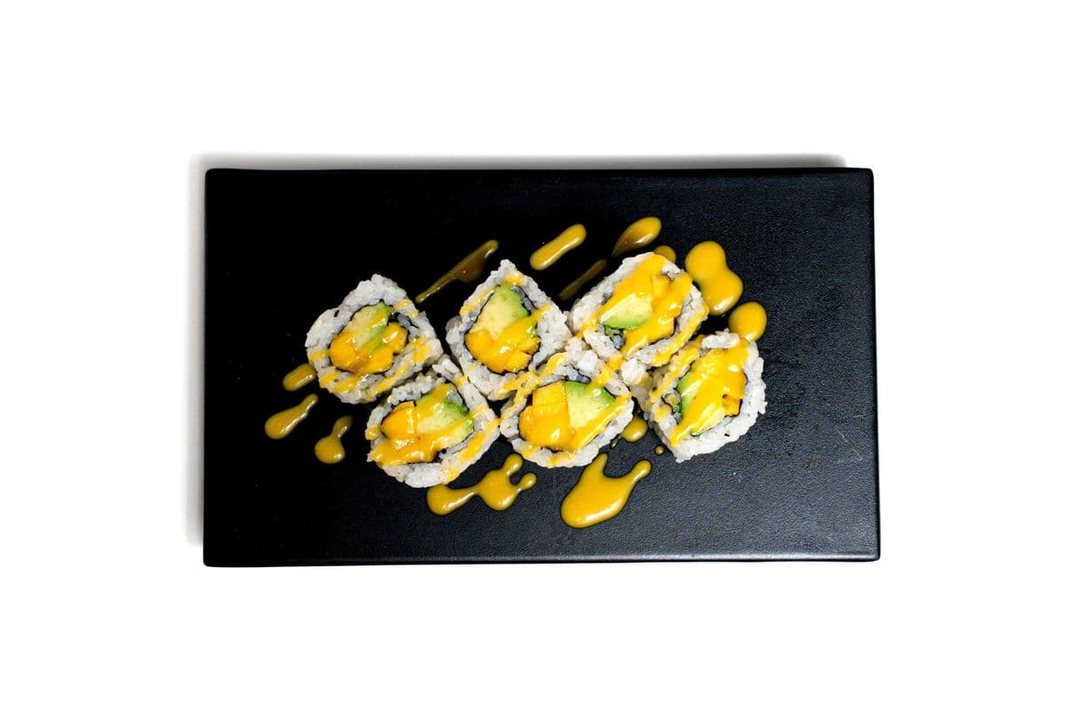 Mango Avocado Roll (6 pcs)