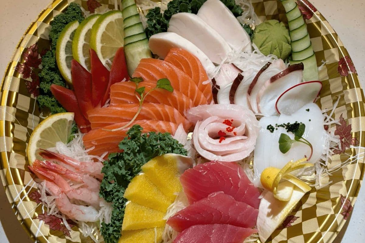 T01 Sashimi Platter (30pcs)