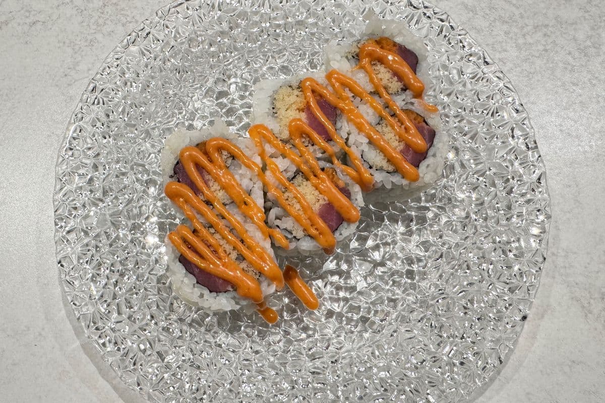 3. Spicy Tuna Roll (6 pcs)