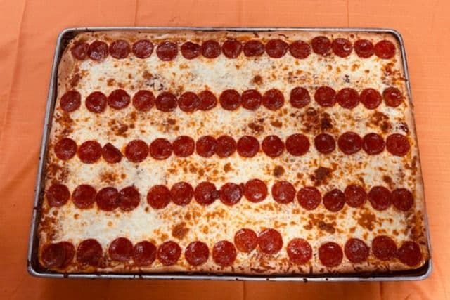 New York Square One Topping Pizza (35 slices)