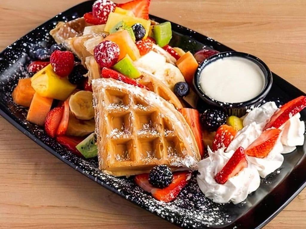 Gaufre aux fruits frais / Fresh Fruits Waffle