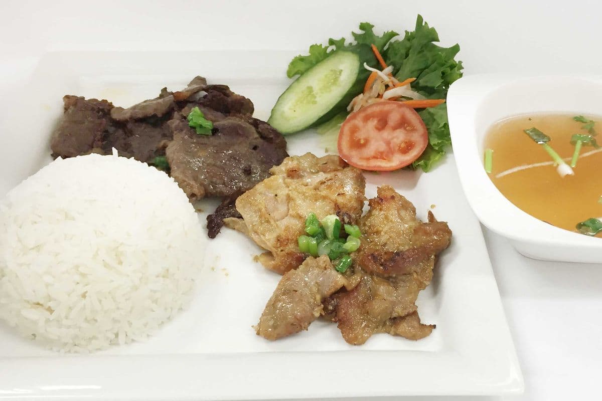 G9. Grilled - Beef and Chicken on Steam Rice