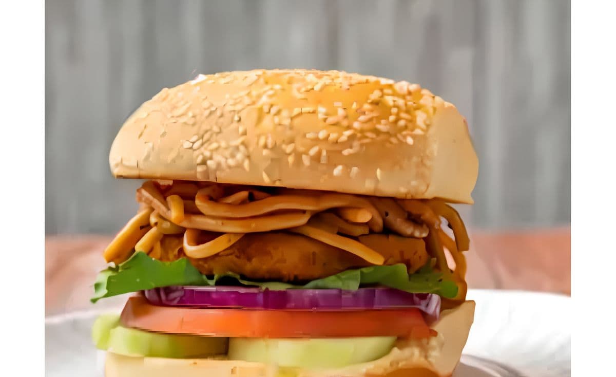 Ultimate Noodle Burger
