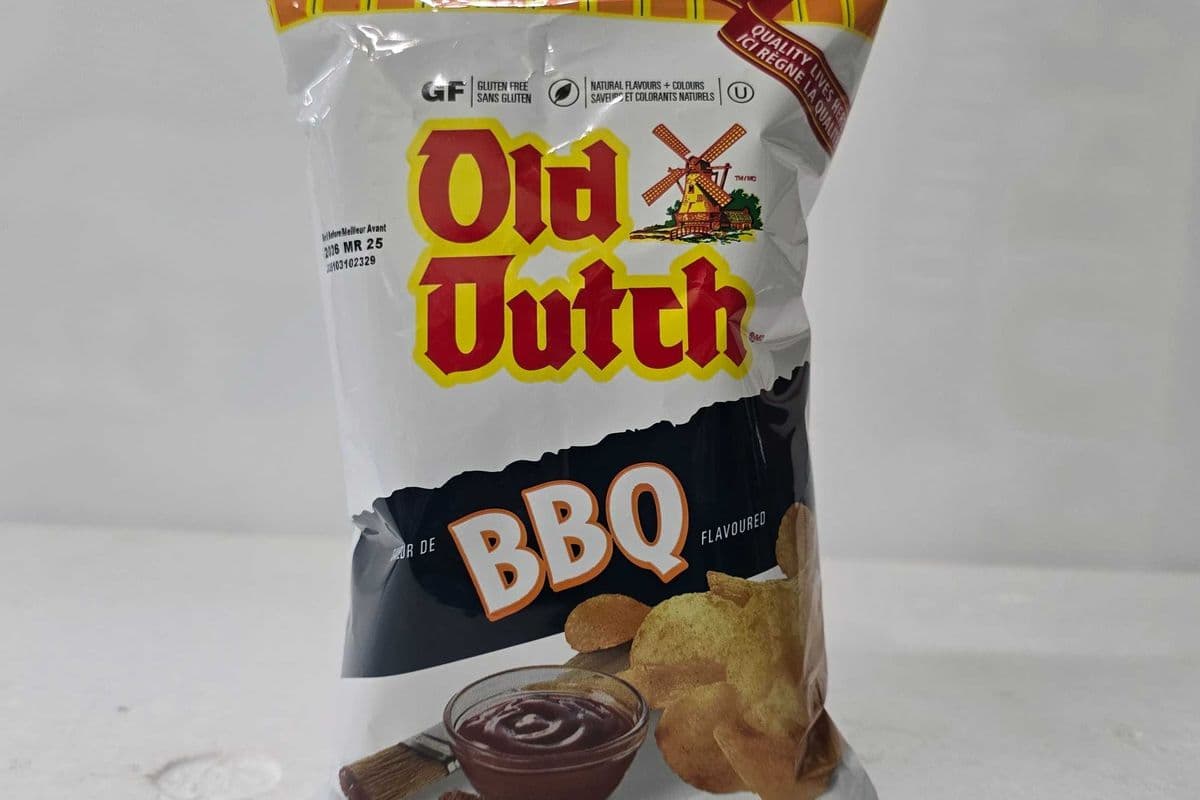 Old Dutch BBQ potato chips (66g)