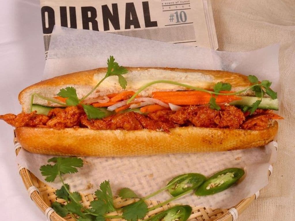 Banh mi - Vegan Lemongrass Chicken