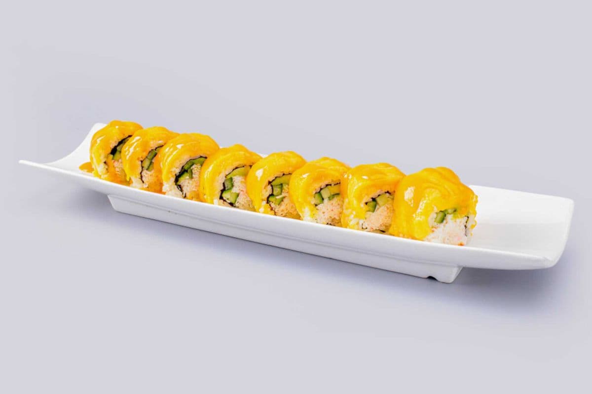 72. Mangoholic Roll (8 pcs)