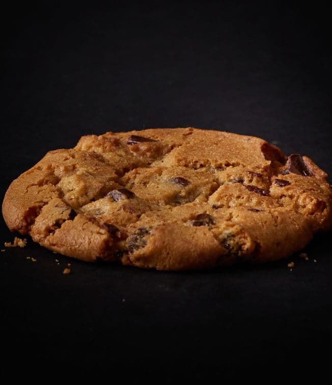 CHOCOLATE CHIP COOKIE - CALS 250