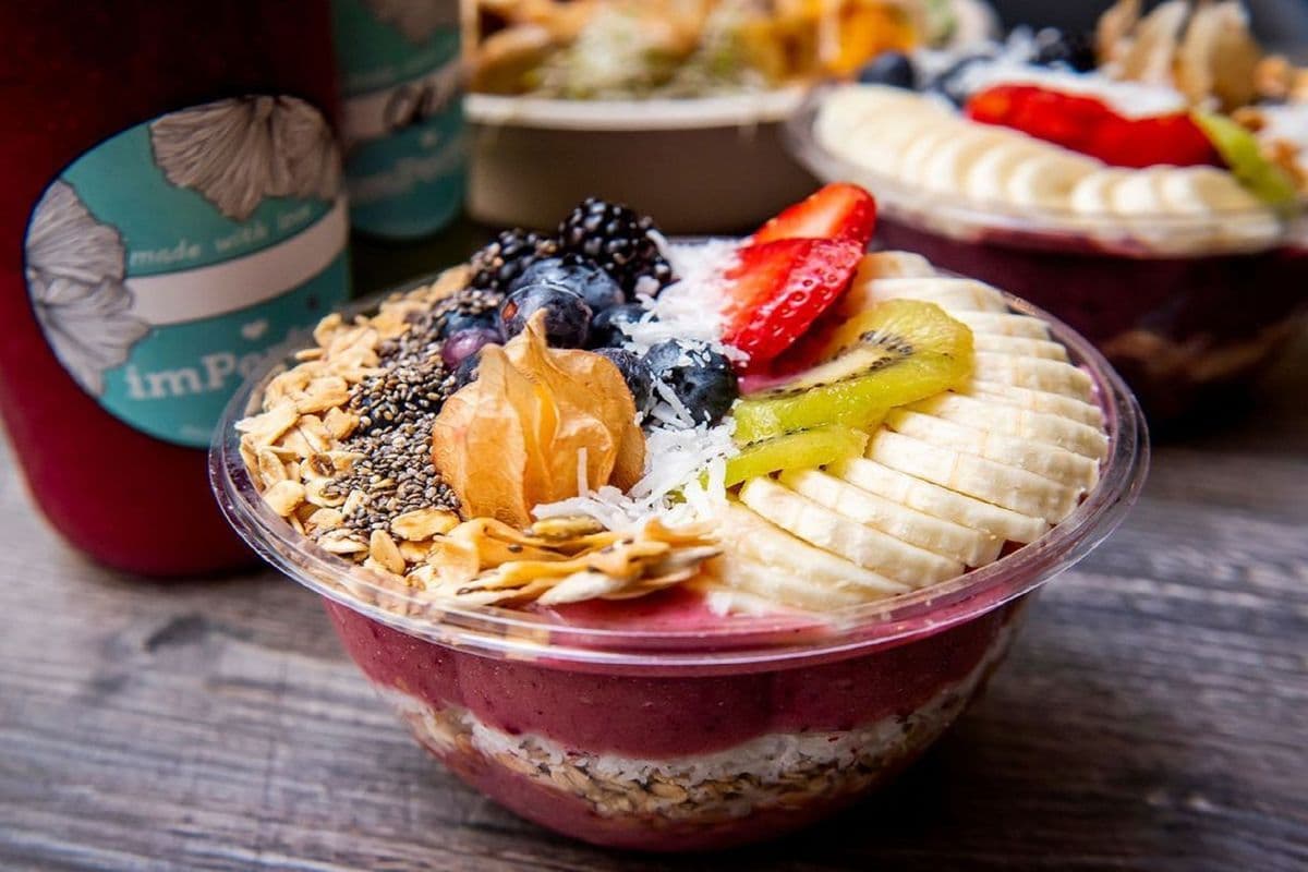 Tropical Pitaya Bowl (24 oz)
