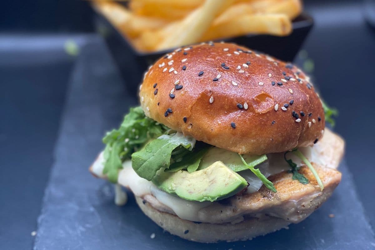 Avocado Chicken and Arugula