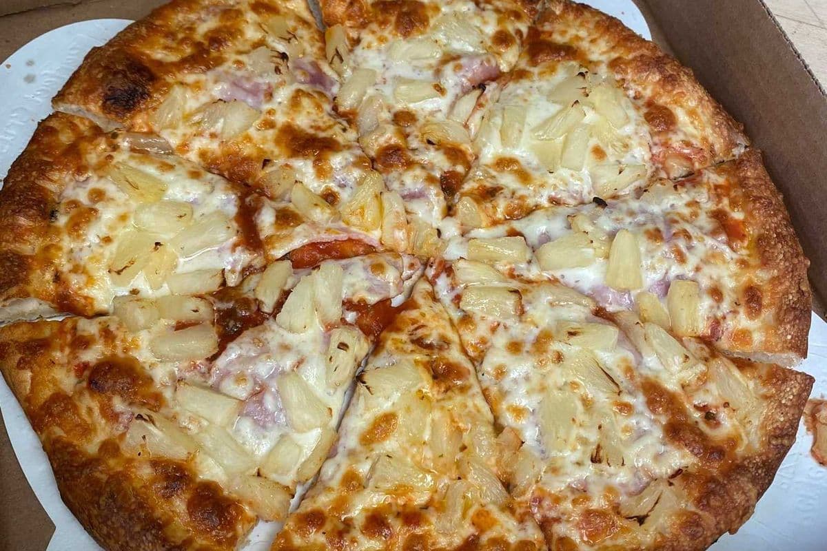 #8. 12" Large Hawaiian Pizza
