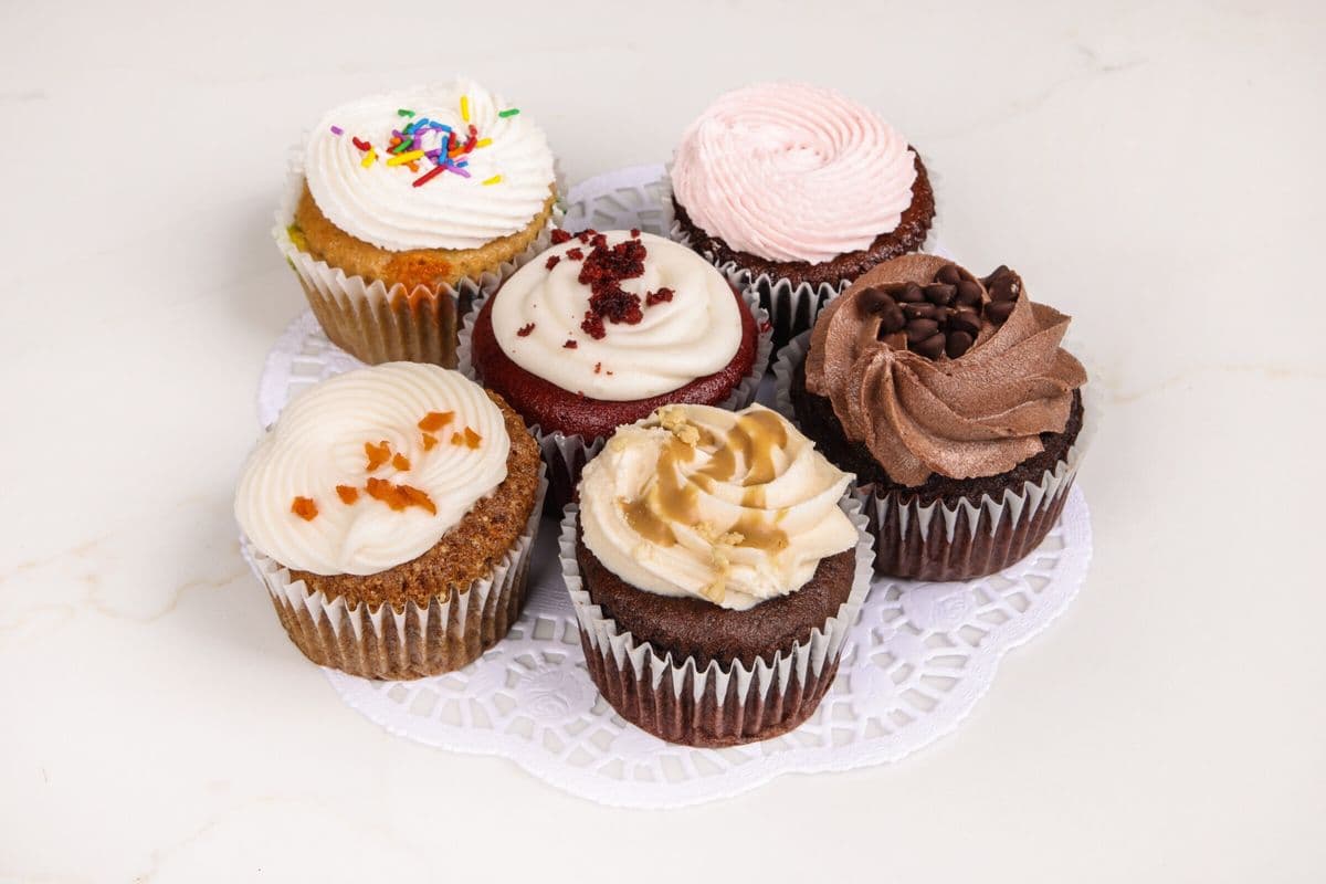 6 cupcakes (choose your flavour)