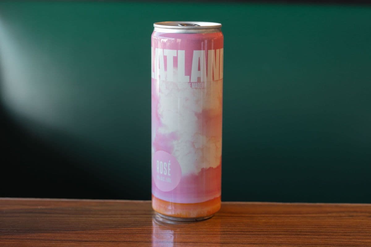 Crossmount Cider Co. FLATLANDER ROSÉ (Strawberry, Hibiscus & Rosehip Apple Cider) (1 x 355ml)