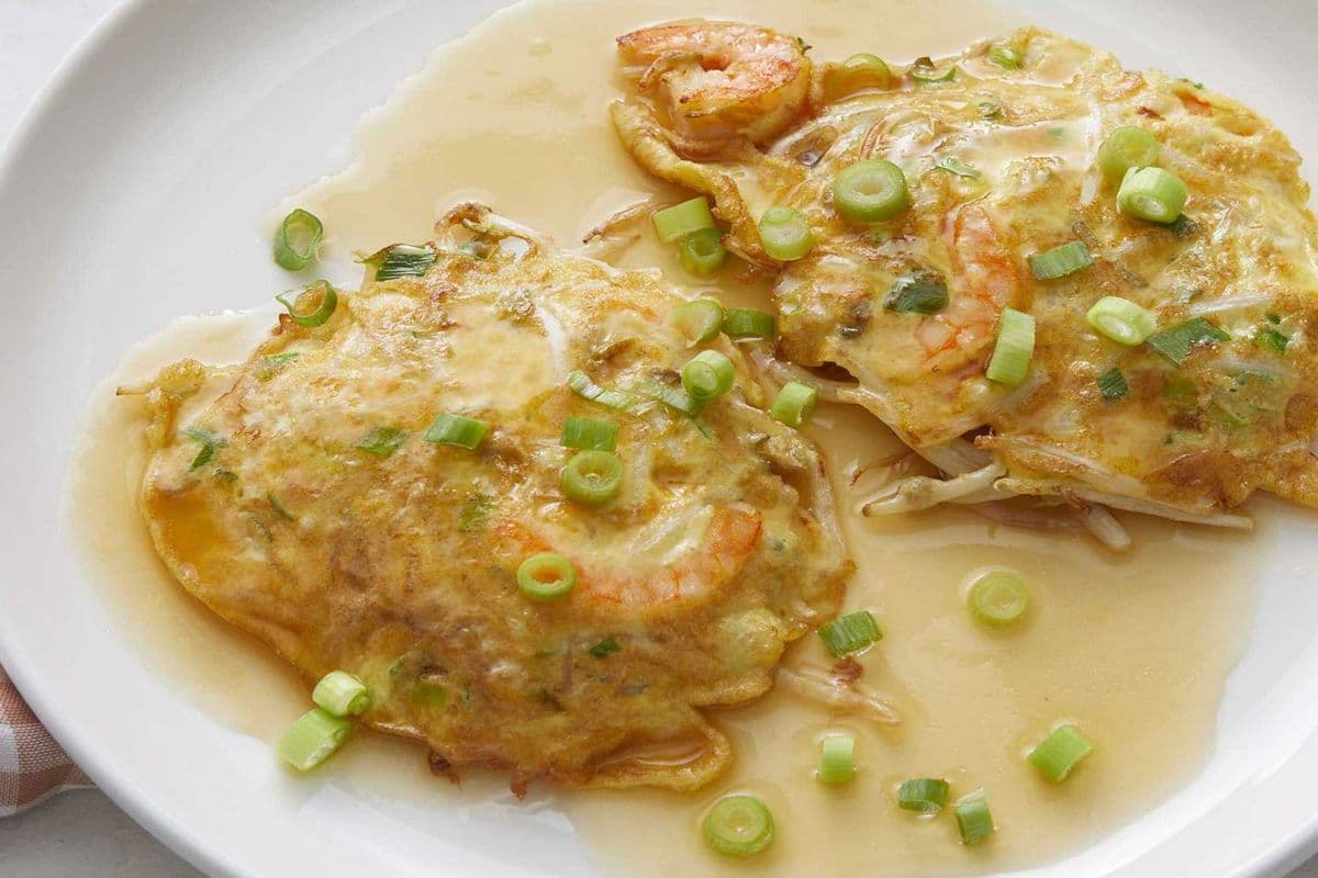 98. Egg Foo Yung with Chicken, BBQ Pork, or Mushrooms