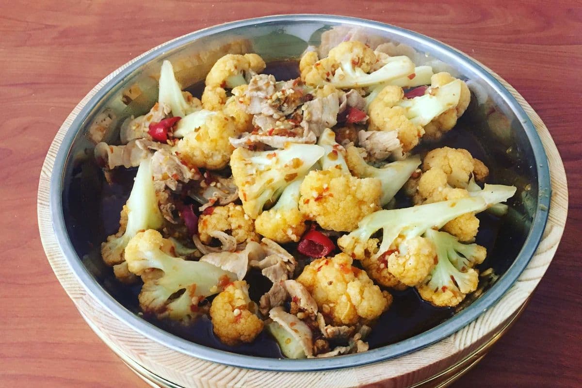 T10. Sauteed Cauliflower with Chilli and Pork (大盘花菜)