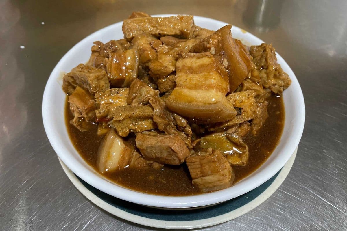 T4. Stewed Pork Belly (红烧肉)