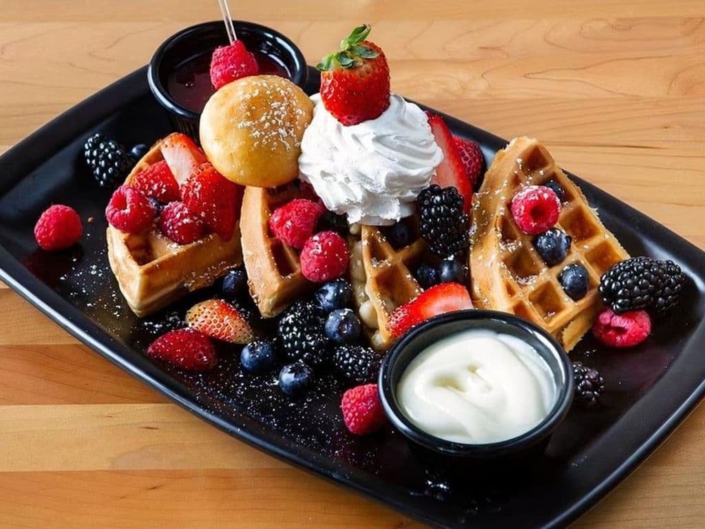 Gaufre aux fruits des champs / Wild Berries Waffle