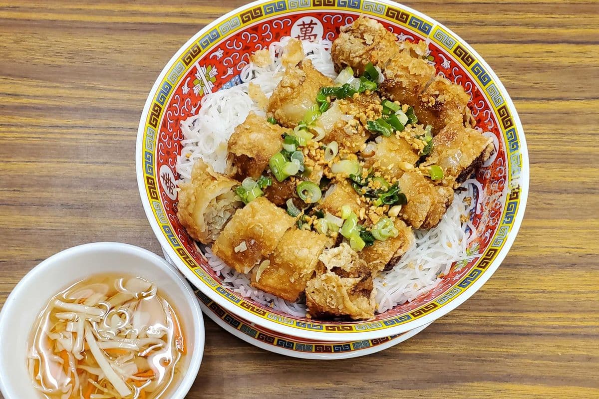 89. Rice Vermicelli with Spring Rolls