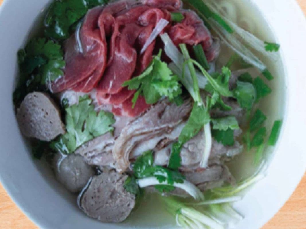 12-Pho Tai, Nam