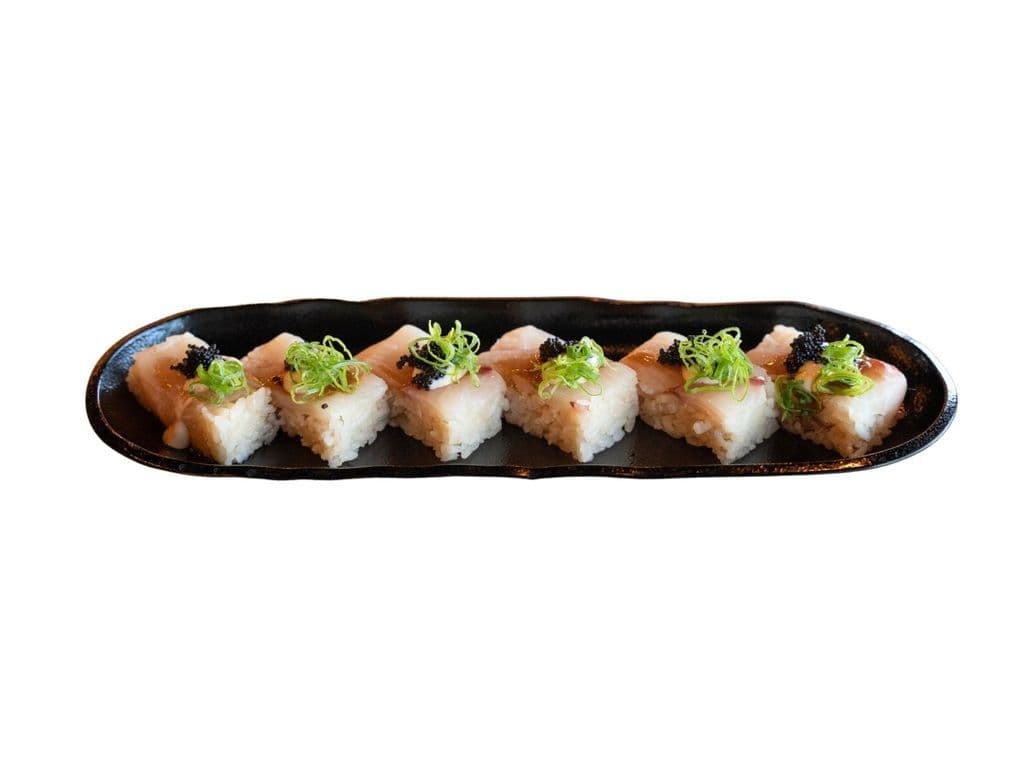 Hamachi Oshi