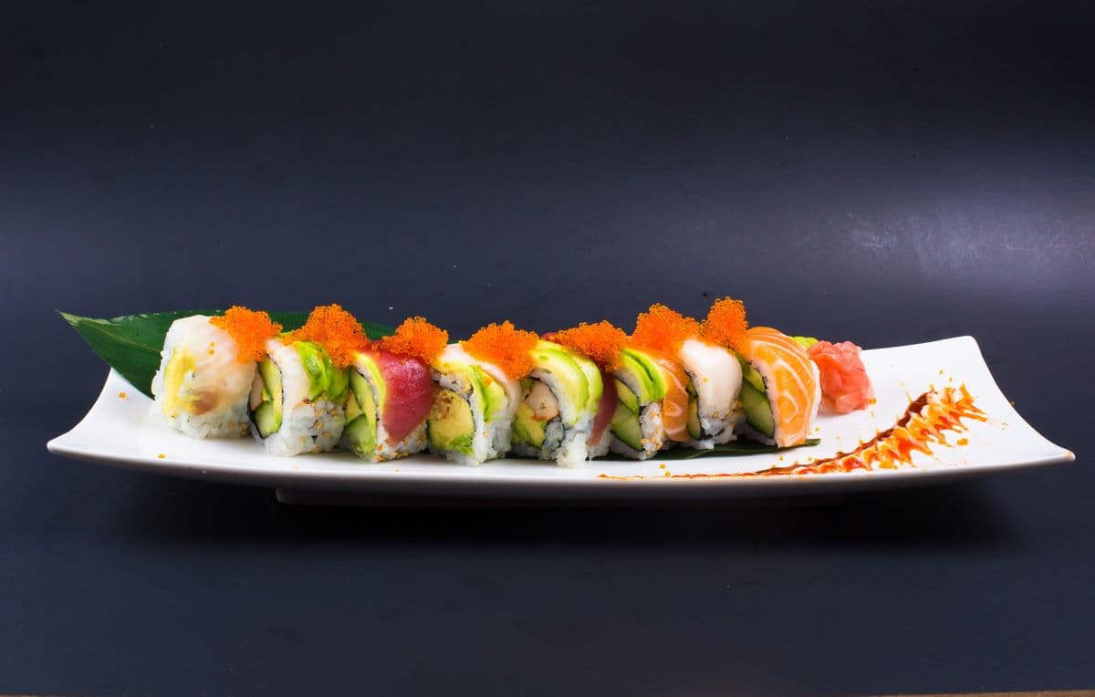 84. Rainbow Roll (8 pcs)