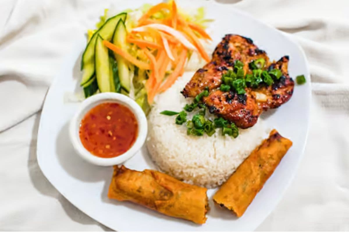 41. Grilled Lemongrass Chicken Rice Plate