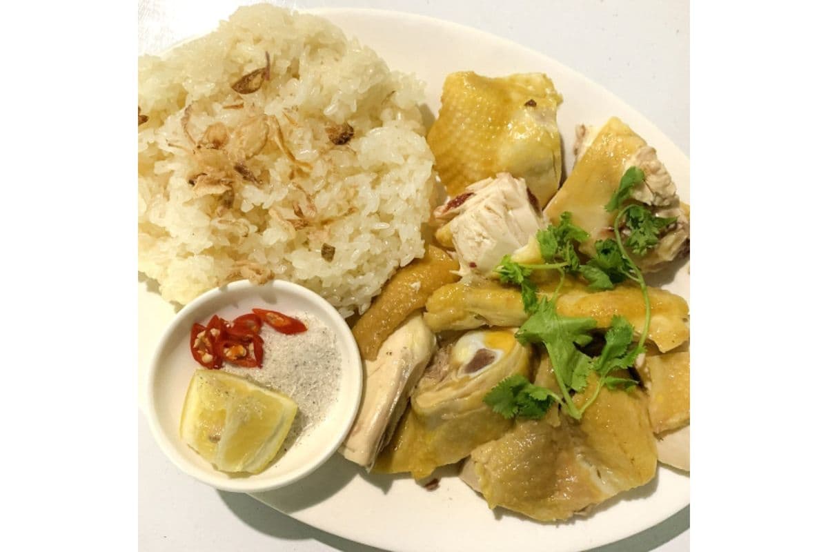 R11. Free Range Chopped Chicken Rice-煲得好緊嘅雞飯-Cơm Gà chặt