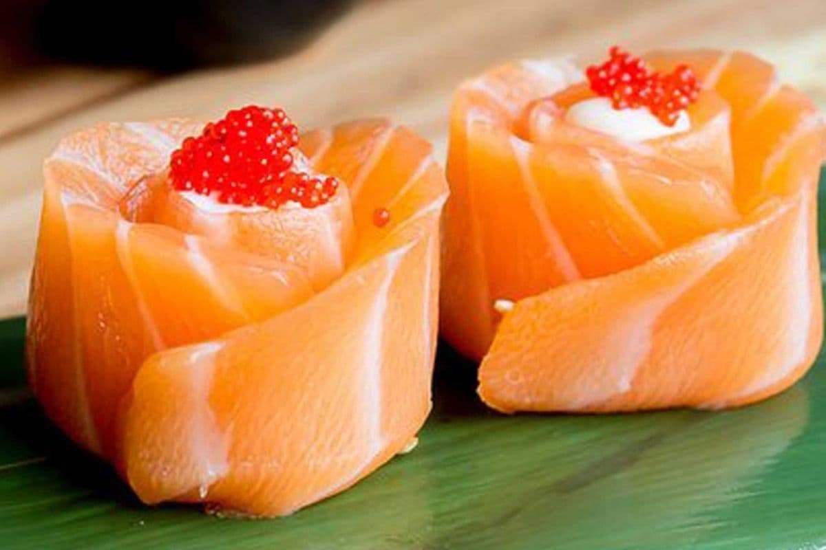 C18. Salmon Rose