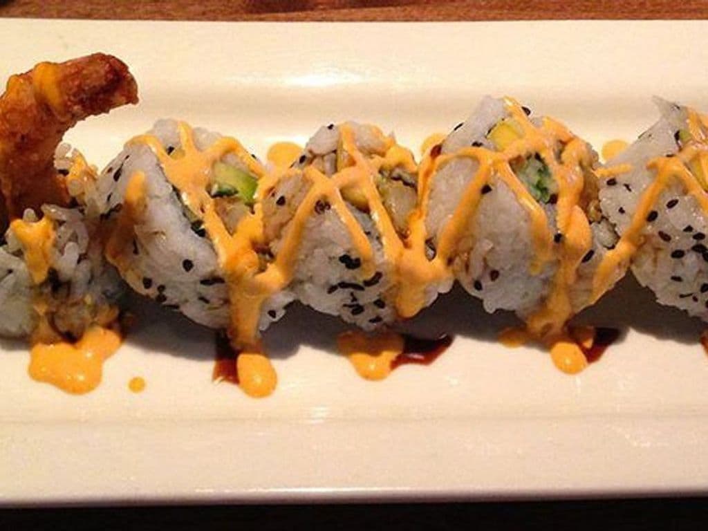 312. Dynamite Roll (8pc)